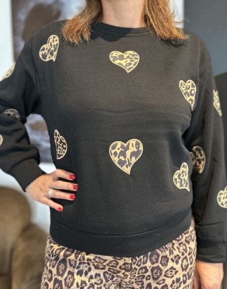 Pull Noir Nour en laine, élégant et confortable pour toutes occasions